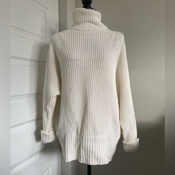 Free People Sweaters - Free People Oversized Chunky Knit White Turtleneck Sweater